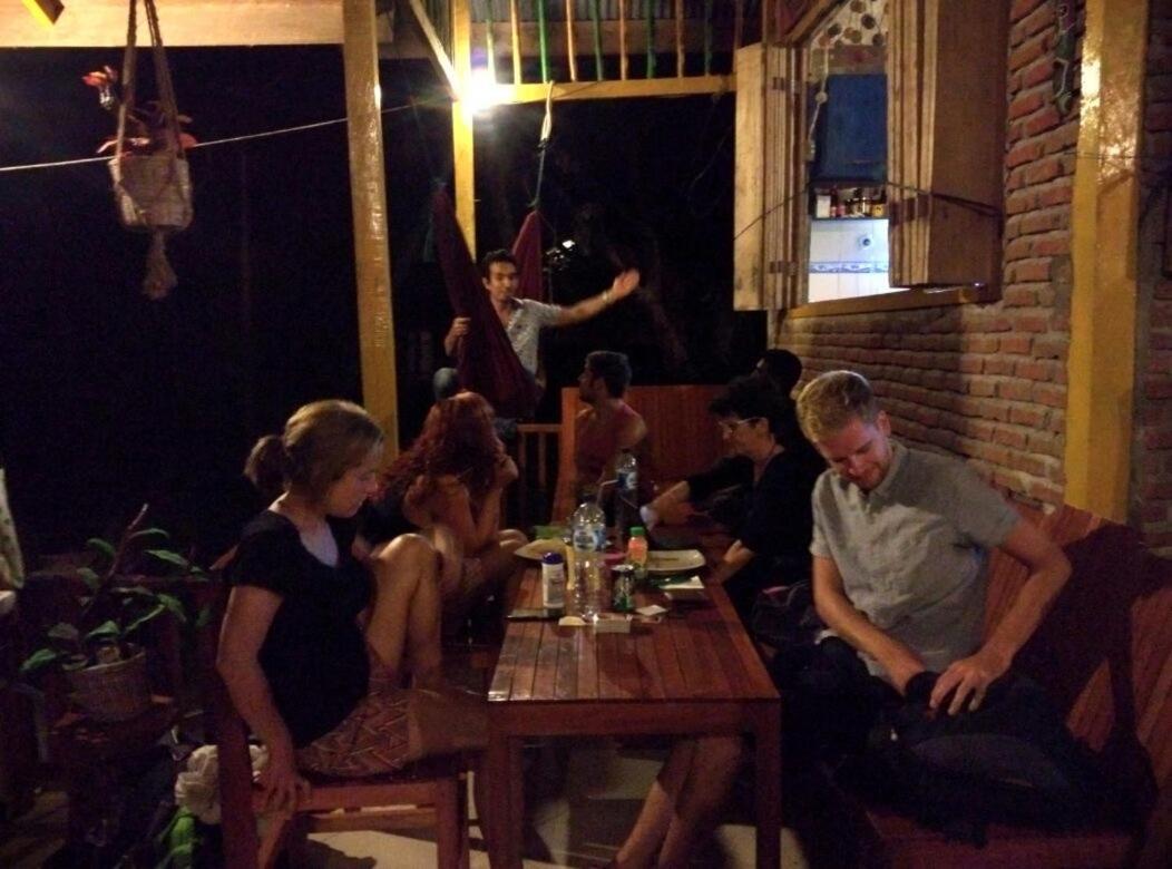 סבאנג Olala Bungalows And Restaurant מראה חיצוני תמונה